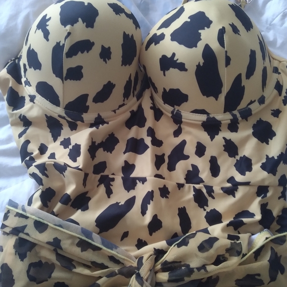 Bathing suit - Picture 3 of 6